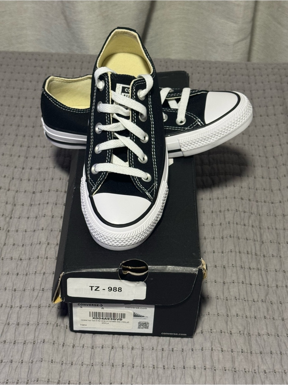 Converse Chuck Taylor All Star Low Top, Black, Women's 5 / Men's 3, New in Box